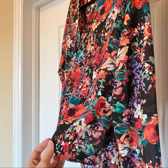 Floral WAYF High-Low Blouse - Picture 3 of 4